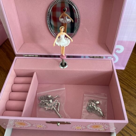 Kids Musical Jewelry Box for Girls with Drawer and Jewelry - Picture 2 of 7